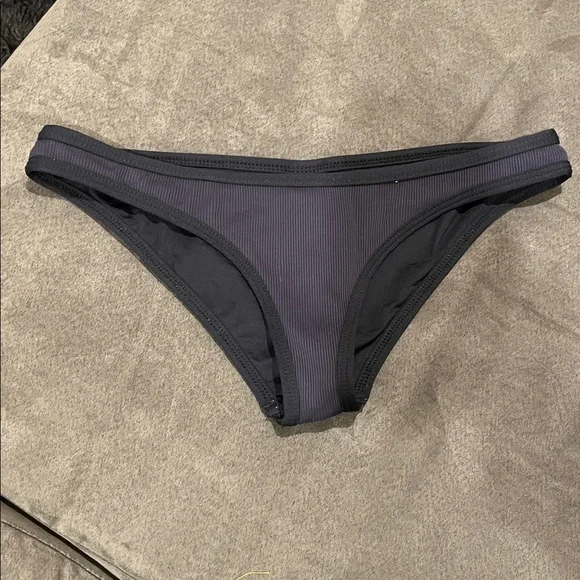 L*Space Ribbed Bikini - Picture 6 of 9